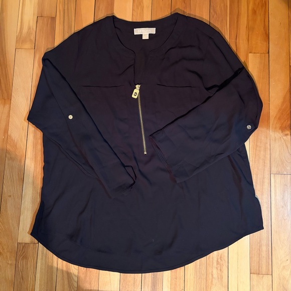 Michael Kors Black V-Neck Pullover Blouse with Gold Accents – Size XL - Picture 6 of 10